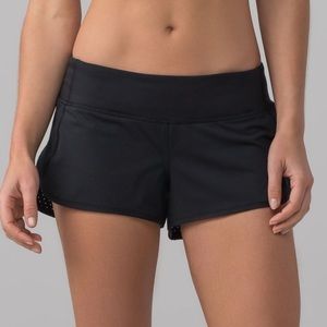 Lululemon Speed Up Shorts size 6